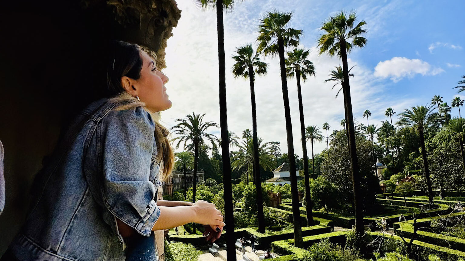 real alcazar di siviglia e i suoi giardini incantati