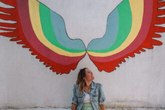 Borgo Croce Calabria murales ali arcobaleno