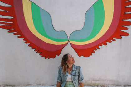 Borgo Croce Calabria murales ali arcobaleno
