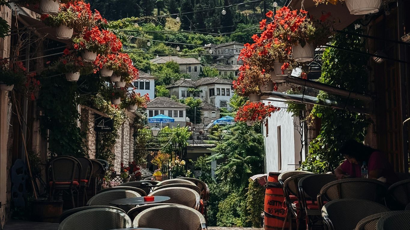 itinerari insoliti in europa città di Gjirokastër in Albania