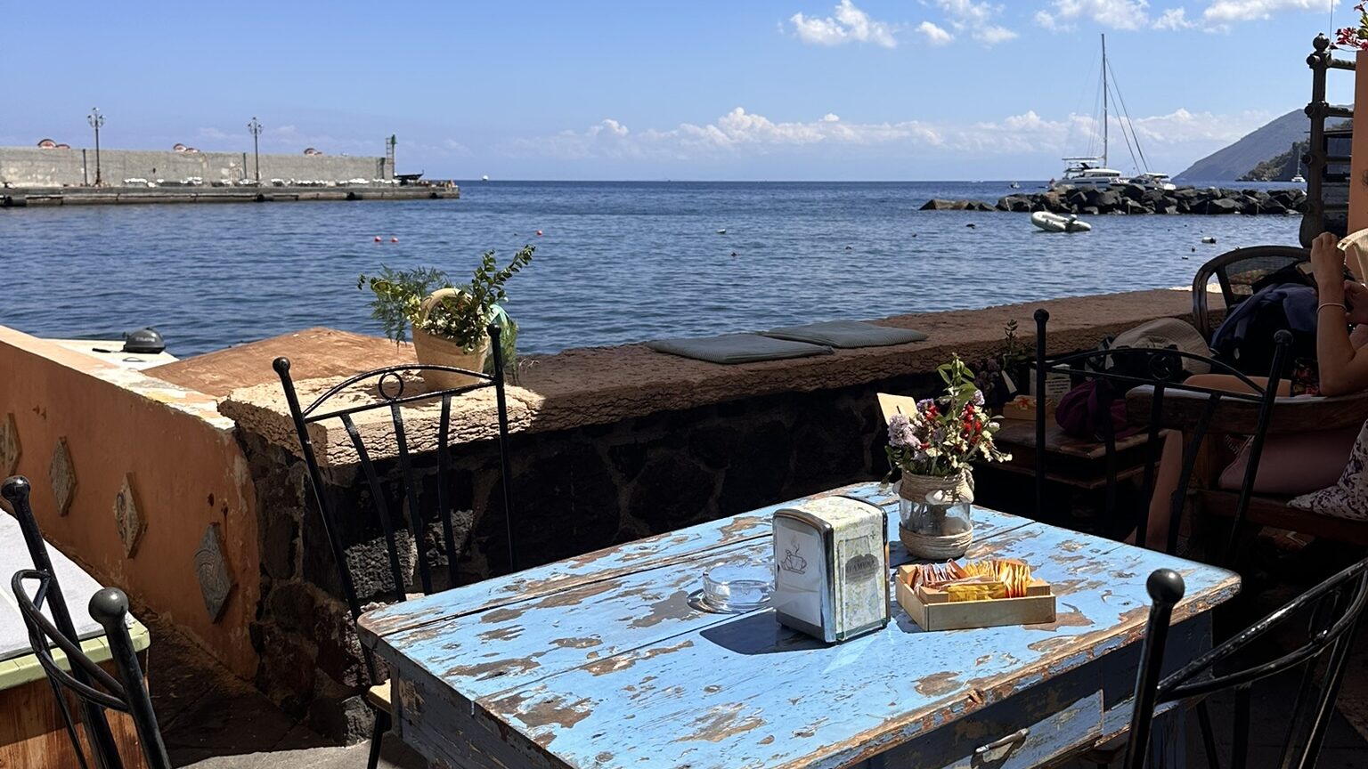 tour da tropea alle isole eolie per le strade di lipari
