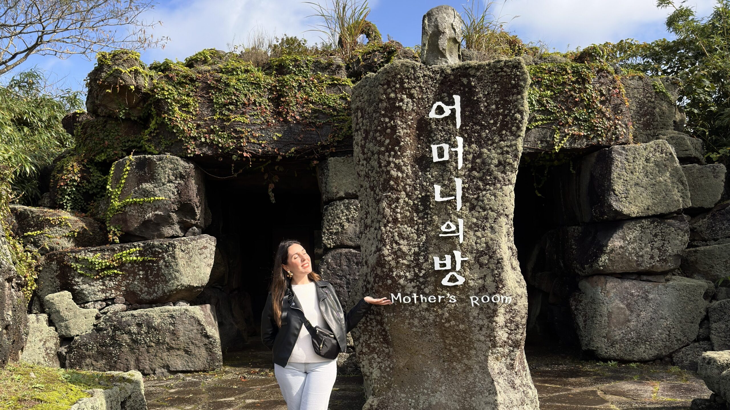 Jeju stone park le grotte del parco