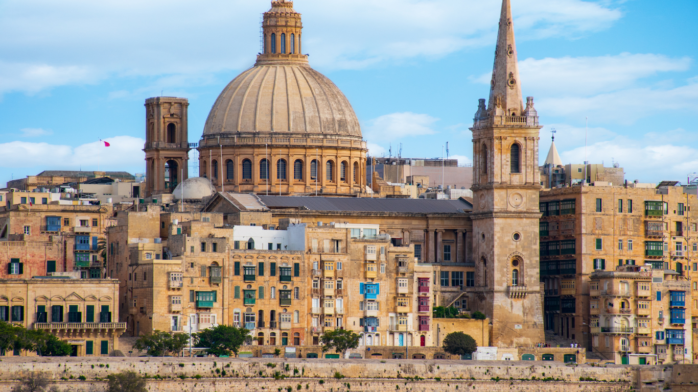noleggiare un'auto a malta la valletta