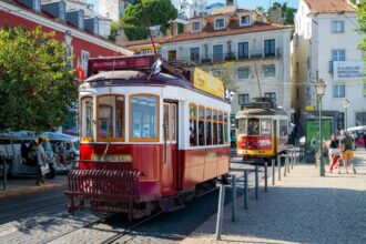 dove prendere il tram 28 a lisbona