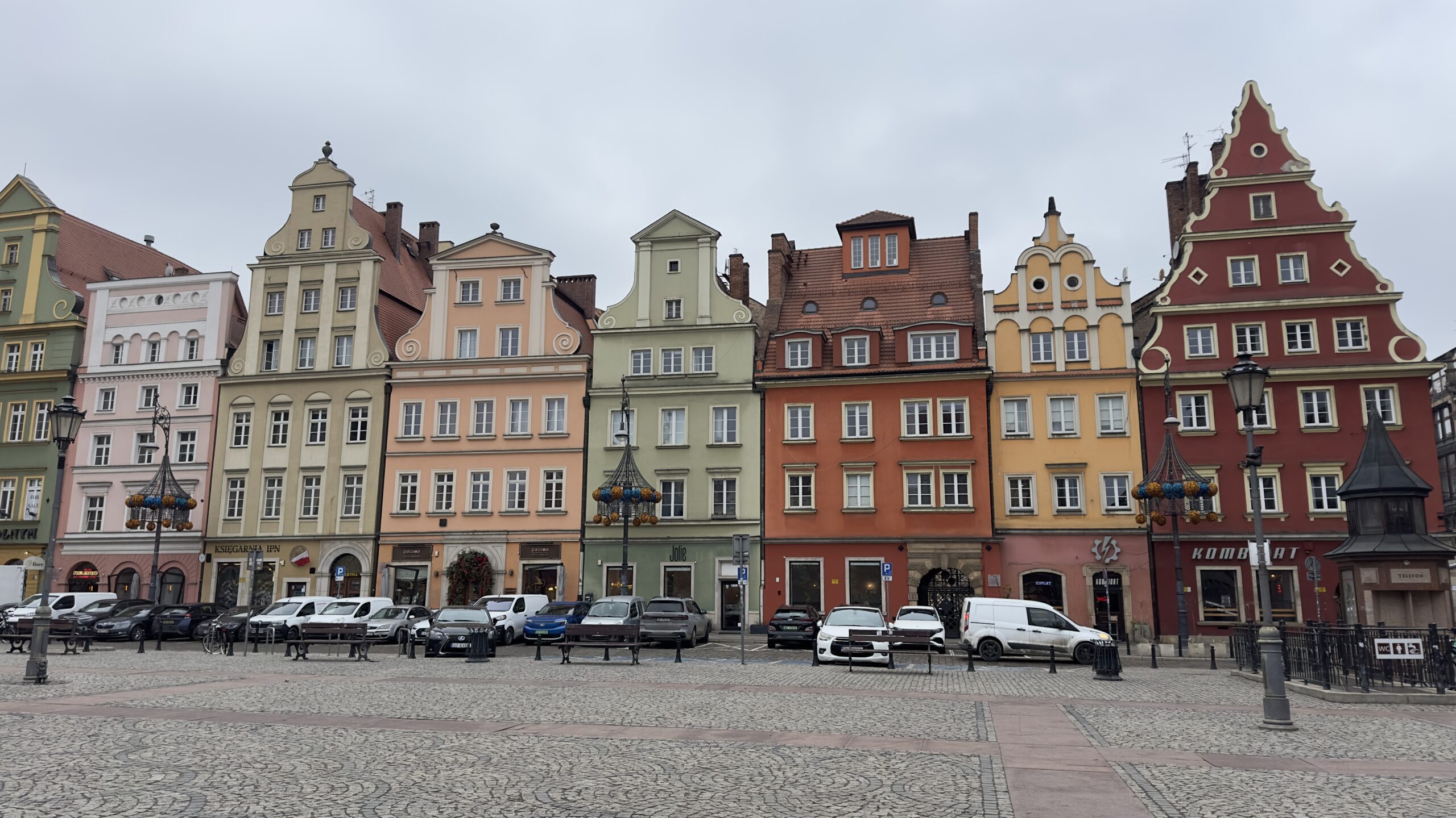 Cosa vedere a Breslavia le case colorate del centro storico